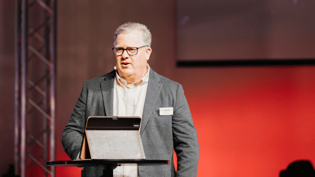 Robert Mercer, Associate Pastor teaches in Modern Worship