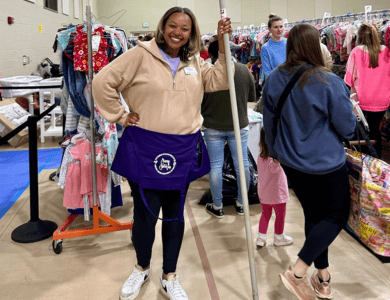 Giggles and Grace volunteer