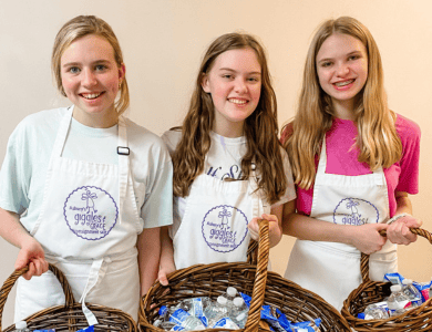 Giggles and Grace youth volunteers